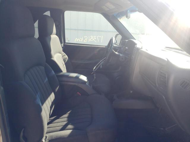 Photo 5 from auction – 2005 CHEVROLET BLAZER with VIN 1GNCT18X25K110370