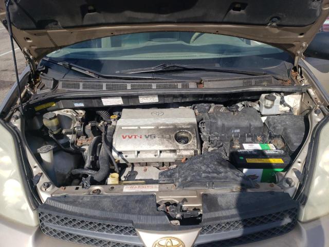 Photo 7 from auction – 2004 TOYOTA UK with VIN 5TDZA23C74S012588