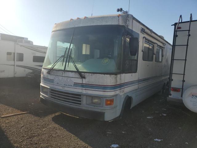 Photo 2 from auction – 1998 CHEVROLET P30 with VIN 1GBLP37J9V3315382