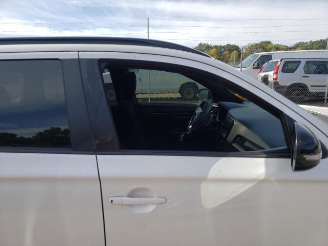 Photo 9 from auction – 2018 MITSUBISHI OUTLANDER with VIN JA4AZ3A34JZ052064