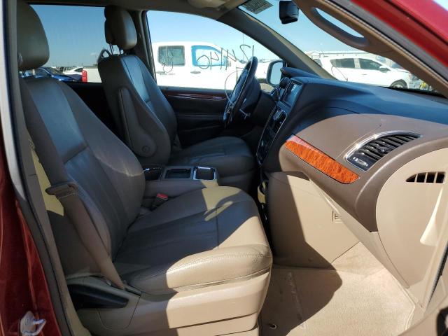 Photo 5 from auction – 2016 CHRYSLER TOWN & COU with VIN 2C4RC1BG4GR230378