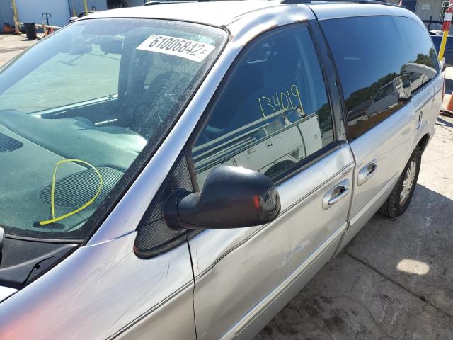Photo 9 from auction – 2005 CHRYSLER TOWN & COU with VIN 2C8GP54LX5R194446