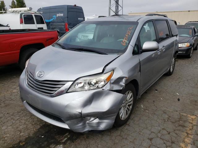 Photo 2 from auction – 2013 TOYOTA SIENNA XLE with VIN 5TDYK3DC3DS401323