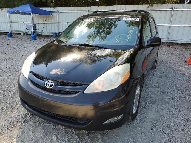 Photo 2 from auction – 2010 TOYOTA SIENNA XLE with VIN 5TDYK4CC7AS334972