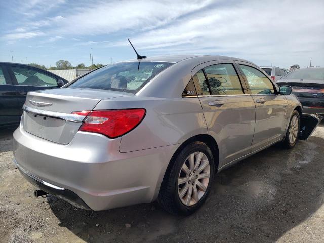 Photo 4 from auction – 2014 CHRYSLER 200 TOURIN with VIN 1C3CCBBG2EN114042