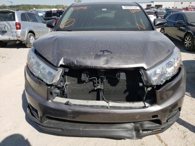 Photo 9 from auction – 2016 TOYOTA HIGHLANDER with VIN 5TDBKRFH3GS353795