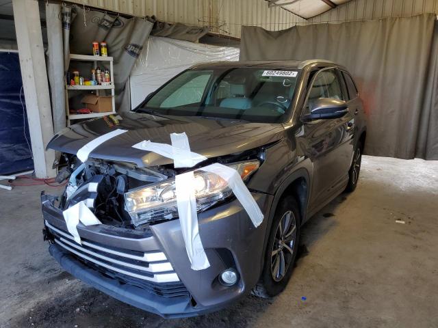 Photo 2 from auction – 2017 TOYOTA HIGHLANDER with VIN 5TDKZRFH3HS512151