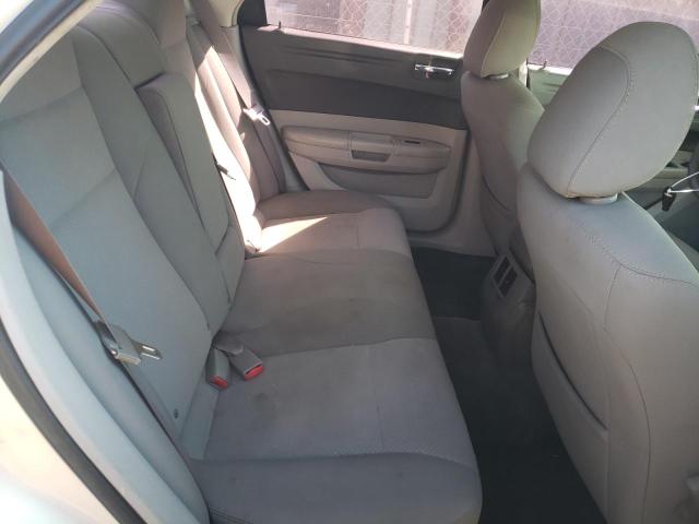 Photo 6 from auction – 2008 CHRYSLER 300 LX with VIN 2C3KA43R18H235817