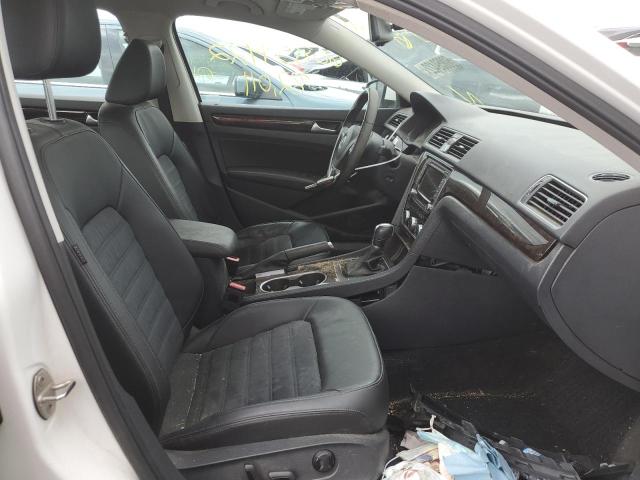Photo 5 from auction – 2015 VOLKSWAGEN PASSAT SEL with VIN 1VWCV7A37FC064069
