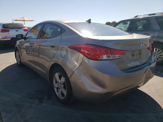 Photo 3 from auction – 2012 HYUNDAI ELANTRA GL with VIN 5NPDH4AE5CH103238