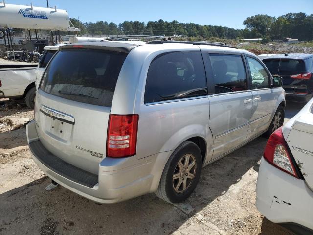 Photo 4 from auction – 2010 CHRYSLER TOWN & COU with VIN 2A4RR5D12AR458430