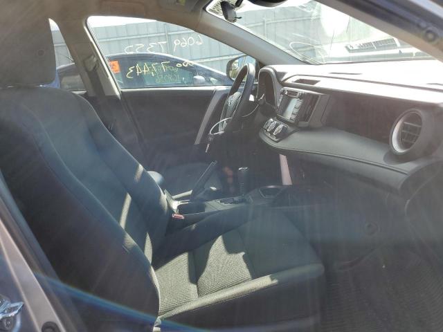 Photo 5 from auction – 2018 TOYOTA RAV4 LE with VIN 2T3BFREV1JW721716