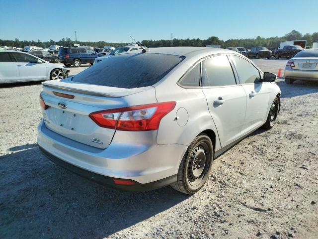 Photo 4 from auction – 2014 FORD FOCUS SE with VIN 1FADP3F29EL351475