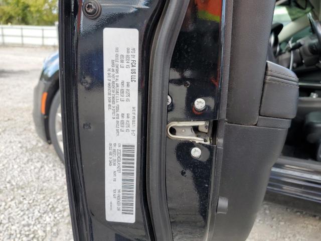 Photo 10 from auction – 2018 CHRYSLER 300 LIMITE with VIN 2C3CCAEG8JH142727
