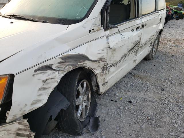 Photo 9 from auction – 2010 CHRYSLER TOWN & COU with VIN 2A4RR5D10AR108486