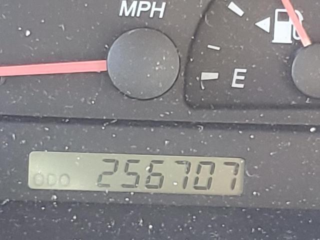 Photo 8 from auction – 2004 TOYOTA CAMRY LE with VIN 4T1BE32K44U373739