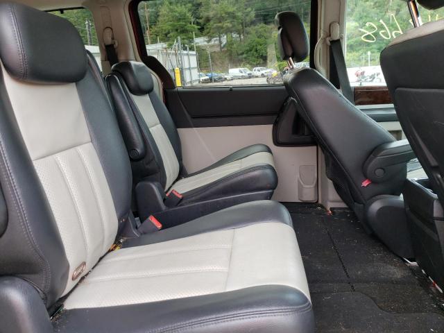 Photo 6 from auction – 2010 CHRYSLER TOWN & COU with VIN 2A4RR8DX2AR358415