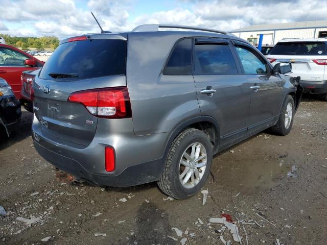 Photo 4 from auction – 2015 KIA SORENTO LX with VIN 5XYKT3A6XFG623102