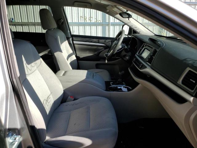 Photo 5 from auction – 2017 TOYOTA HIGHLANDER with VIN 5TDZZRFH7HS196915