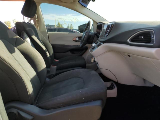 Photo 5 from auction – 2017 CHRYSLER PACIFICA T with VIN 2C4RC1DG5HR748000