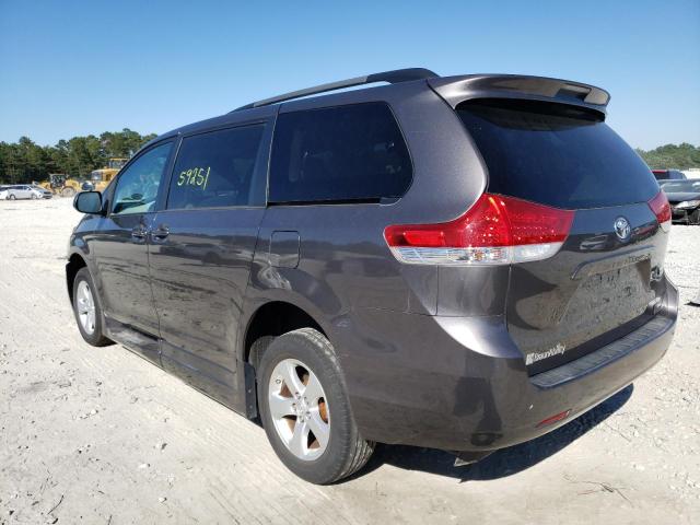 Photo 3 from auction – 2013 TOYOTA SIENNA LE with VIN 5TDKK3DC4DS379855