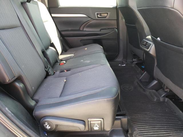 Photo 6 from auction – 2016 TOYOTA HIGHLANDER with VIN 5TDBKRFH3GS353795