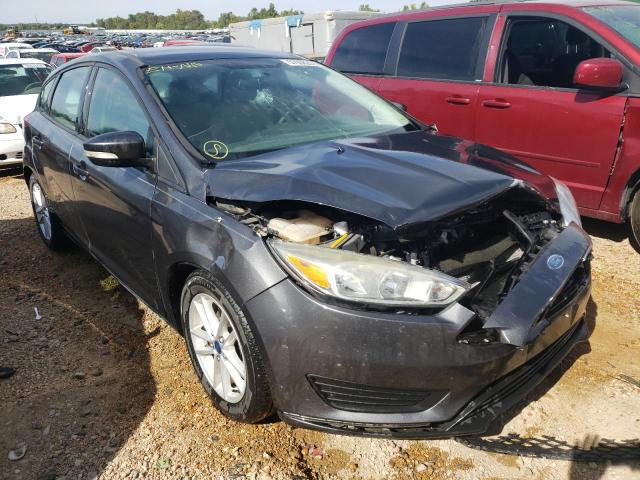 FORD FOCUS SE 2015 مع رقم تعريف المركبة 1FADP3K27FL261362 - صورة من المزاد