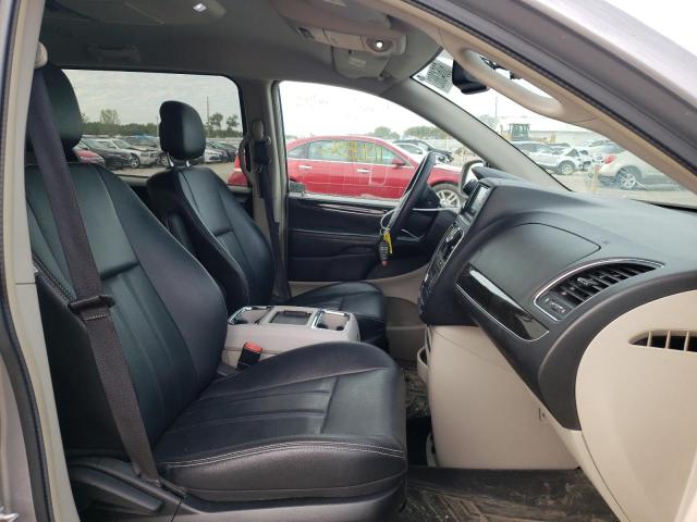 Photo 5 from auction – 2015 CHRYSLER TOWN & COU with VIN 2C4RC1BG4FR739353