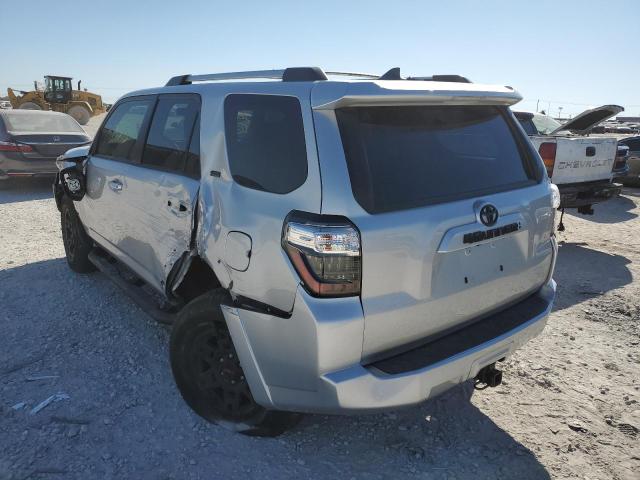 Photo 3 from auction – 2022 TOYOTA 4RUNNER SR with VIN JTEEU5JR5N5261540