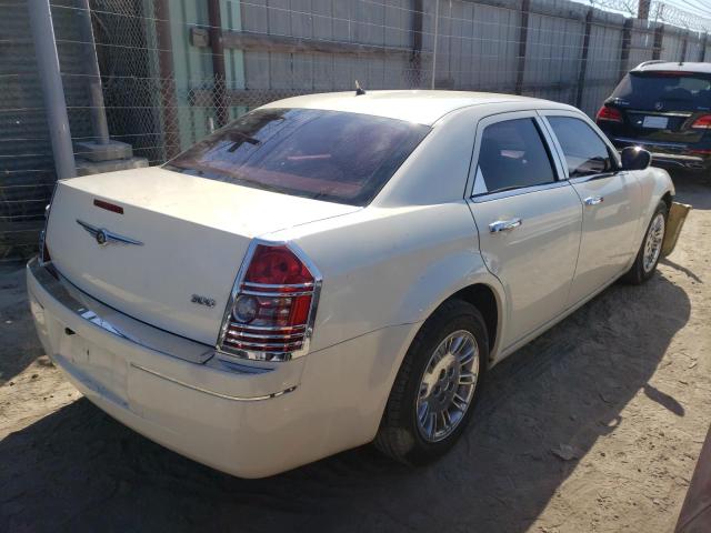 Photo 4 from auction – 2008 CHRYSLER 300 LX with VIN 2C3KA43R18H235817