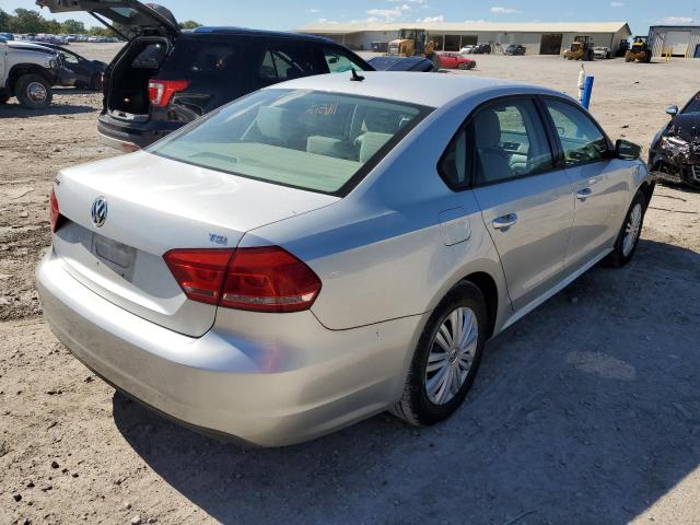 Photo 4 from auction – 2015 VOLKSWAGEN PASSAT S with VIN 1VWAS7A35FC106304