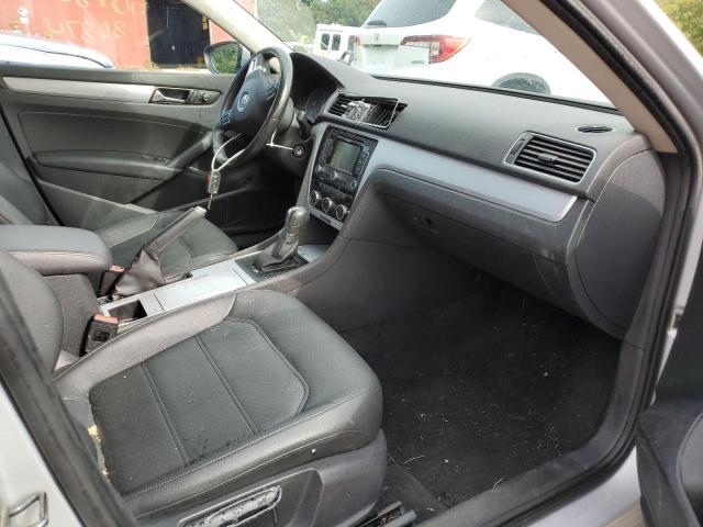 Photo 5 from auction – 2012 VOLKSWAGEN PASSAT SE with VIN 1VWBP7A31CC030372