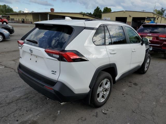 Photo 4 from auction – 2019 TOYOTA RAV4 XLE with VIN JTMP1RFV0KD040349