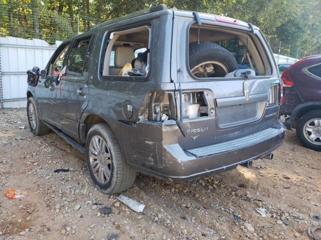 Photo 3 from auction – 2010 LINCOLN NAVIGATOR with VIN 5LMJJ2H54AEJ02251
