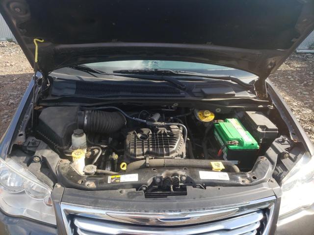 Photo 7 from auction – 2014 CHRYSLER TOWN & COU with VIN 2C4RC1CG5ER250053