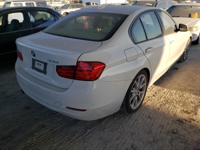Foto 4 de la subasta – 2013 BMW 320 I con VIN WBA3B1C56DK128819