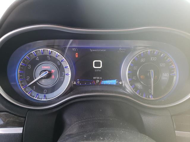 Photo 8 from auction – 2018 CHRYSLER 300 LIMITE with VIN 2C3CCAEG0JH142687