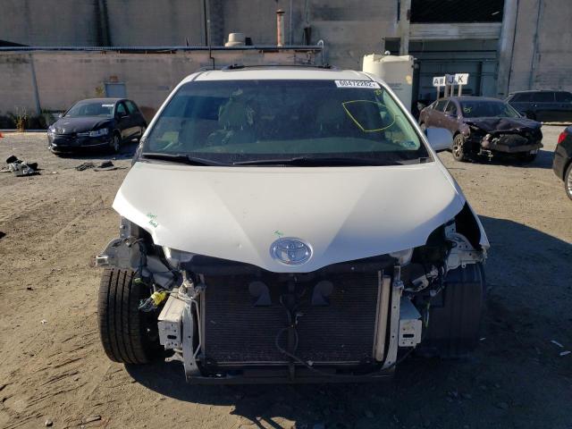 Photo 9 from auction – 2017 TOYOTA SIENNA XLE with VIN 5TDYZ3DC0HS826032