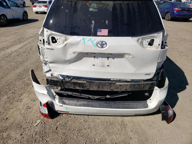 Photo 9 from auction – 2016 TOYOTA SIENNA XLE with VIN 5TDYK3DC0GS694117