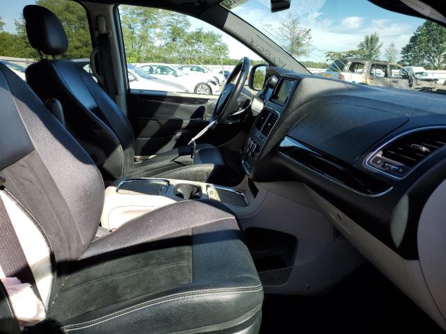 Photo 5 from auction – 2017 DODGE GRAND CARA with VIN 2C4RDGCG4HR685554