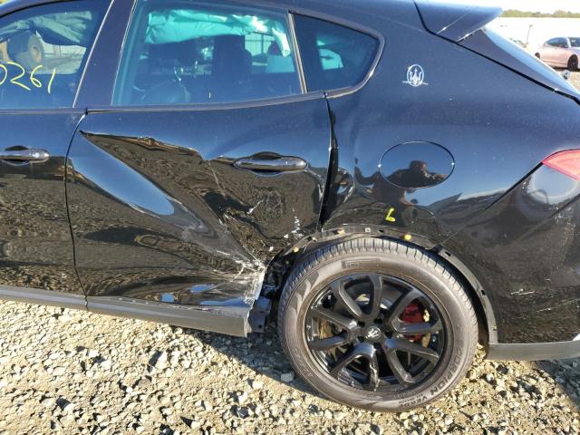 Photo 9 from auction – 2017 MASERATI LEVANTE with VIN ZN661XUA6HX239301
