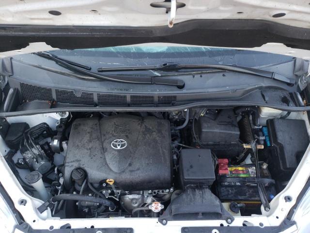 Photo 7 from auction – 2017 TOYOTA SIENNA LE with VIN 5TDKZ3DC0HS807244