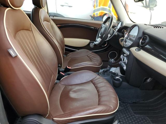 Photo 5 from auction – 2009 MINI COOPER S C with VIN WMWMM33539TP90854