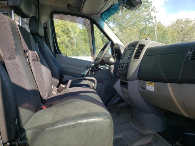 Photo 5 from auction – 2017 MERCEDES-BENZ SPRINTER 3 with VIN WD3PF1CD4HP549683