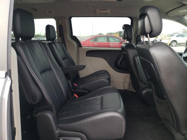 Photo 6 from auction – 2015 CHRYSLER TOWN & COU with VIN 2C4RC1BG4FR739353