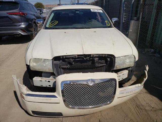 Photo 9 from auction – 2008 CHRYSLER 300 LX with VIN 2C3KA43R18H235817