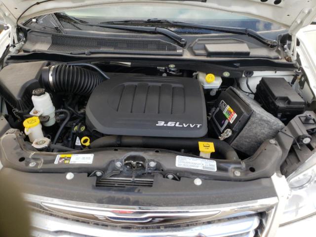 Photo 7 from auction – 2013 CHRYSLER TOWN & COU with VIN 2C4RC1CG6DR713977