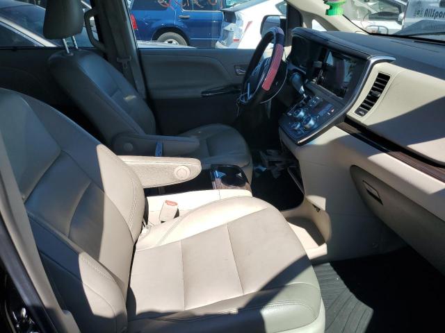 Photo 5 from auction – 2016 TOYOTA SIENNA XLE with VIN 5TDYK3DC8GS697878