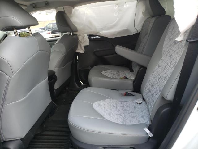 Photo 6 from auction – 2022 TOYOTA HIGHLANDER with VIN 5TDABRCH4NS551881