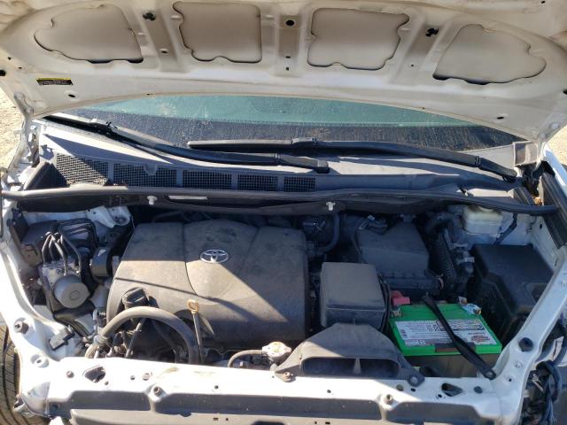 Photo 7 from auction – 2017 TOYOTA SIENNA XLE with VIN 5TDYZ3DC0HS826032